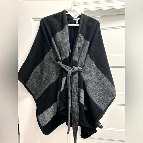 Belted Shawl/Scarf - Picture 1 of 2